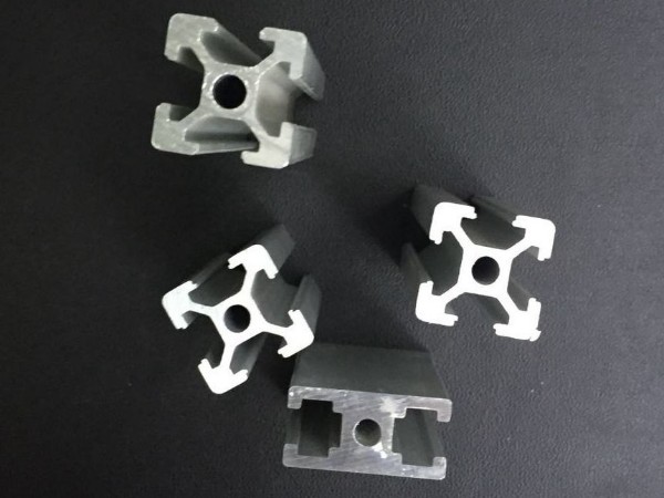 小截面工業(yè)鋁型材的用途有哪些？
