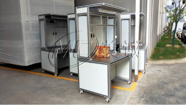 生產(chǎn)車(chē)間操作臺