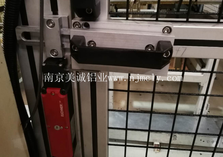 工業(yè)鋁型材圍欄感應門(mén)鎖